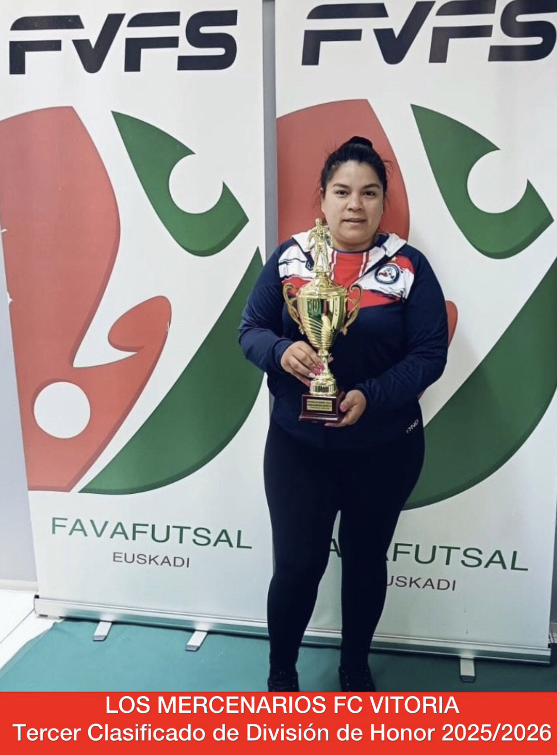 Entrega de trofeos. Premiación del equipo LOS MERCENARIOS FC VITORIA, como Tercer clasificado de División de Honor en la temporada 2025/2026.