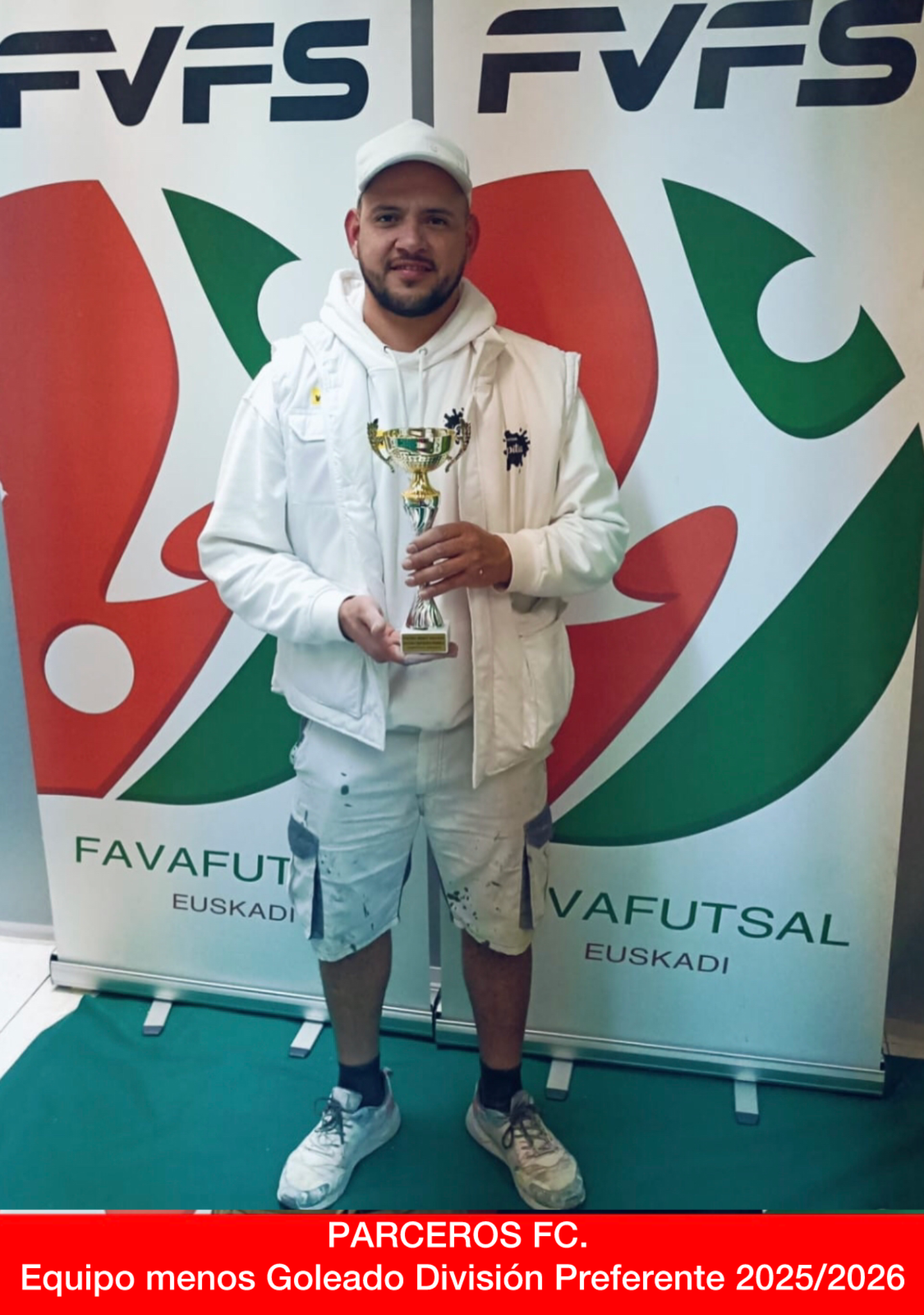 Entrega de trofeos. Premiación de Parceros FC como equipo menos goleado de División Preferente 2025/2026.