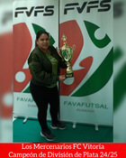 Entrega de trofeos. Premiación del equipo Los Mercenarios FC Vitoria, campeón de División de Plata 2024/2025.