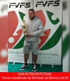 Entrega de trofeos. Premiación del equipo Galácticos Futsal, Tercer clasificado de División de Bronce 2024/2025.