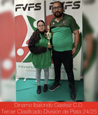 Entrega de trofeos. Premiación del equipo Dínamo Ibaiondo Gasteiz C.D., Tercer Clasificado de División de Plata 2024/2025.